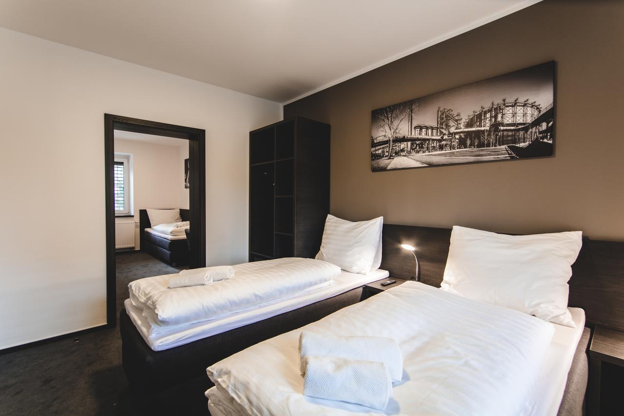Silesia Residence Ostrava Exterior foto A typical room at the hotel